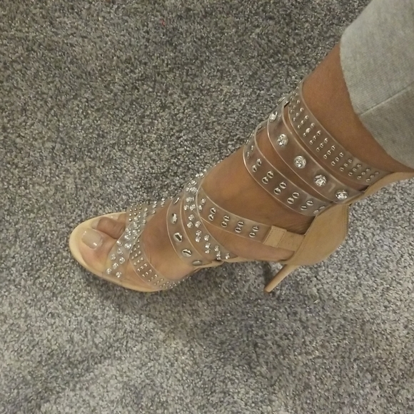 Heels - Picture 4 of 5